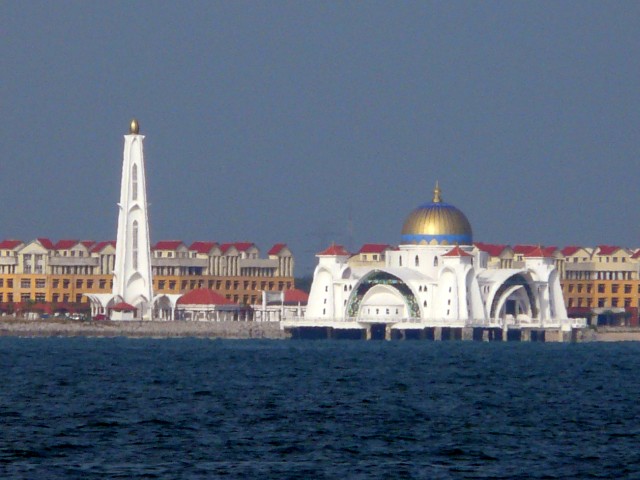 Melaka waterfront mosque